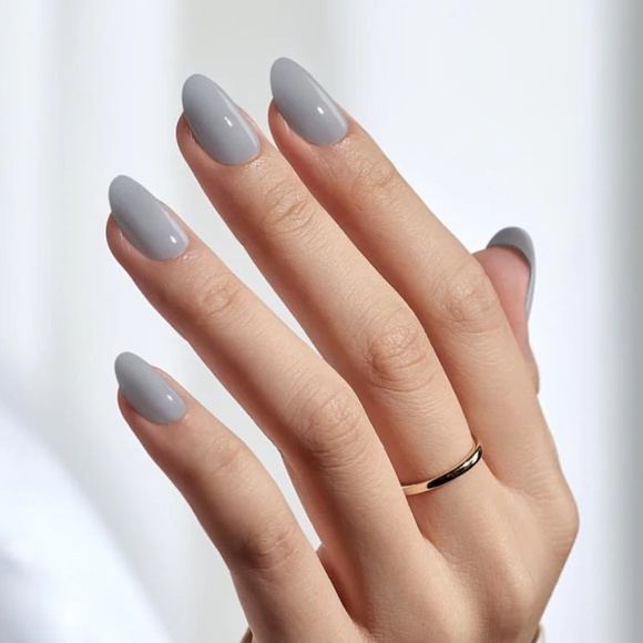 LIGHT GRAY Press-On Nails – Almond Shape, Soft Gel – NEW - Picture 3 of 4